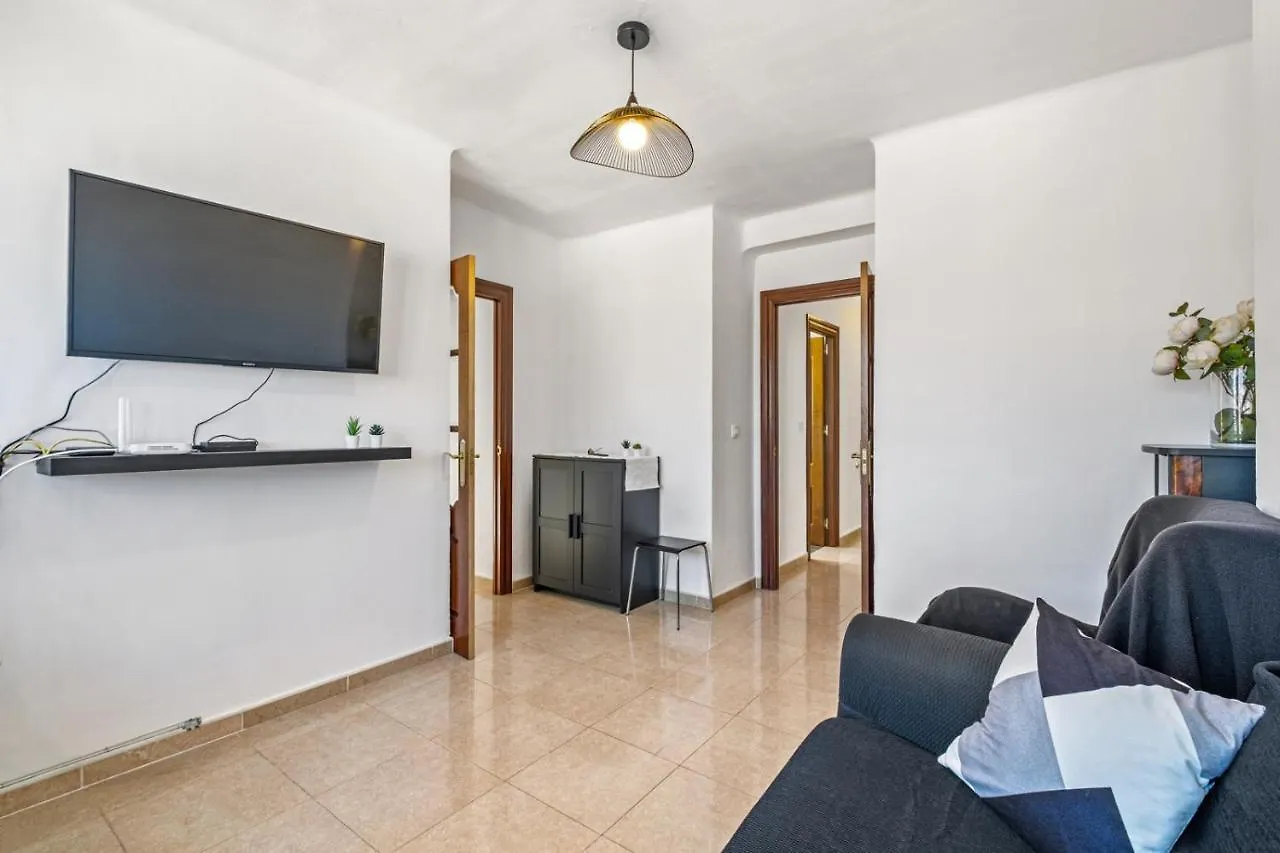 3 Bedroom Apartment Near City Centre Malaga Spain